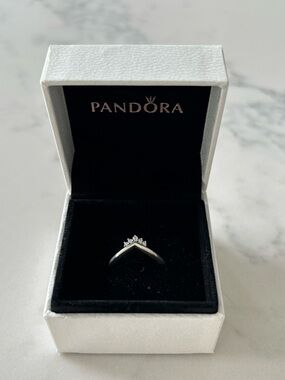 Pandora Silver wishbone Tiara Ring